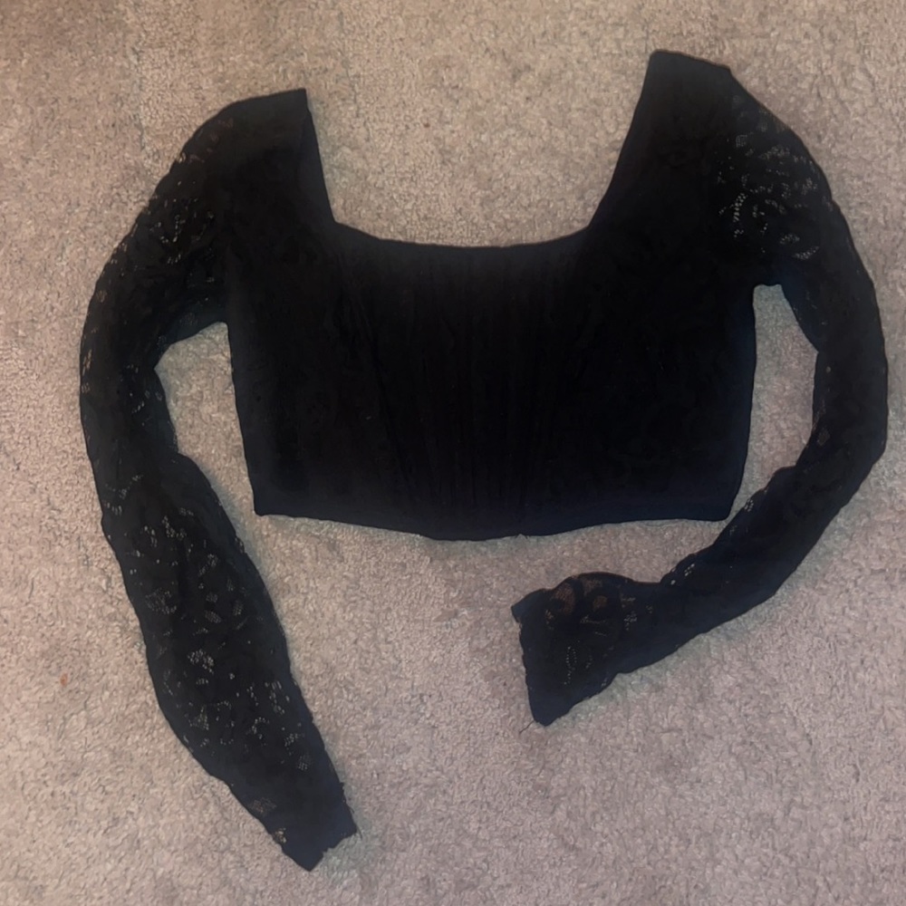Long sleeve corset lace crop top